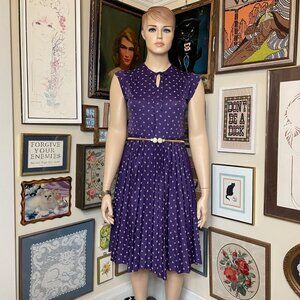 70s Vintage Ms Lea Casuals Purple and White Paisley Pleated Polyester Midi Dress